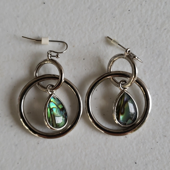 Lia Sophia Earrings - Picture 2 of 4